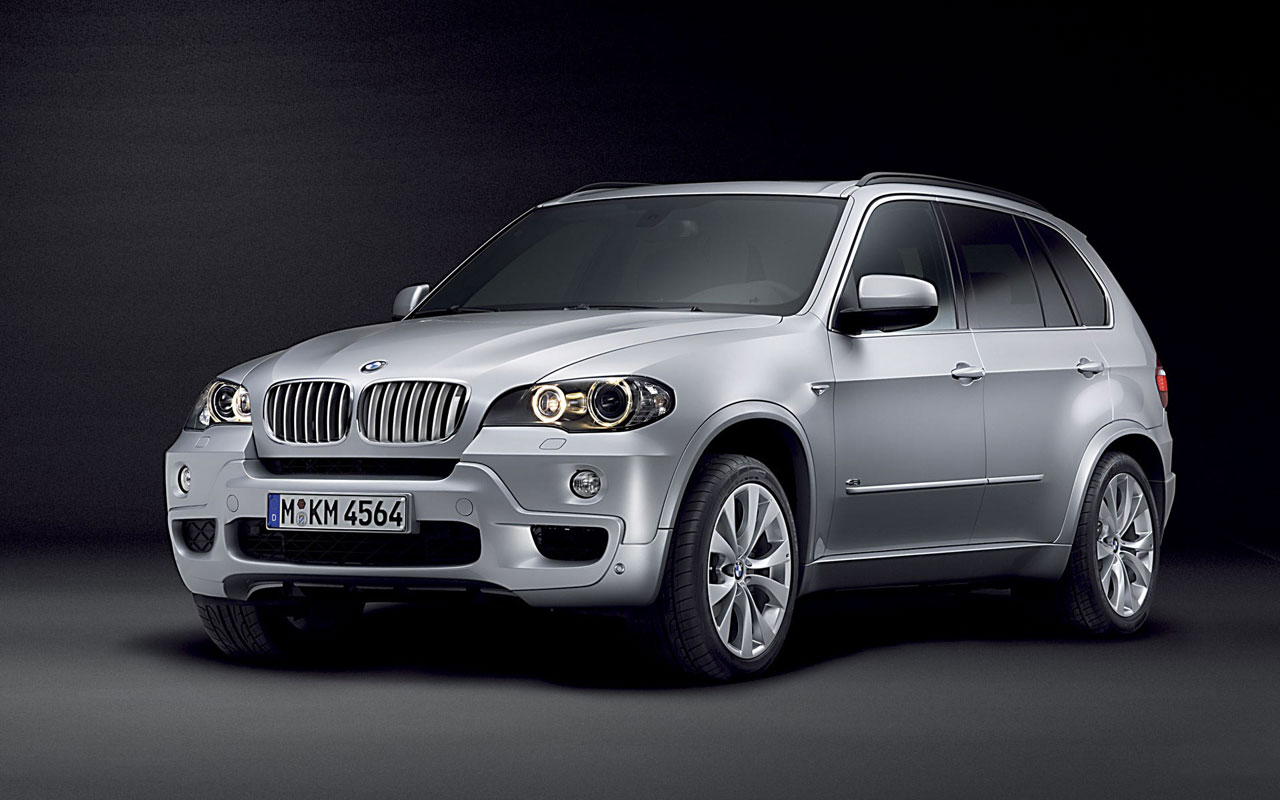 BMW X5: 2 фото