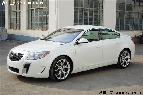 Buick Regal GS: 8 фото