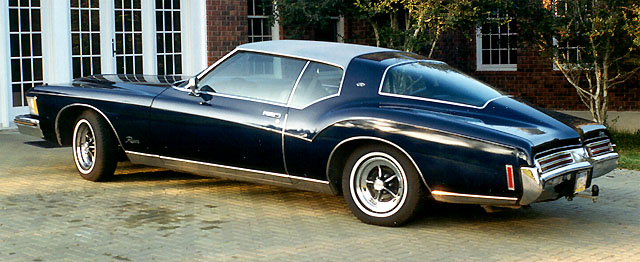 Buick Riviera: 5 фото