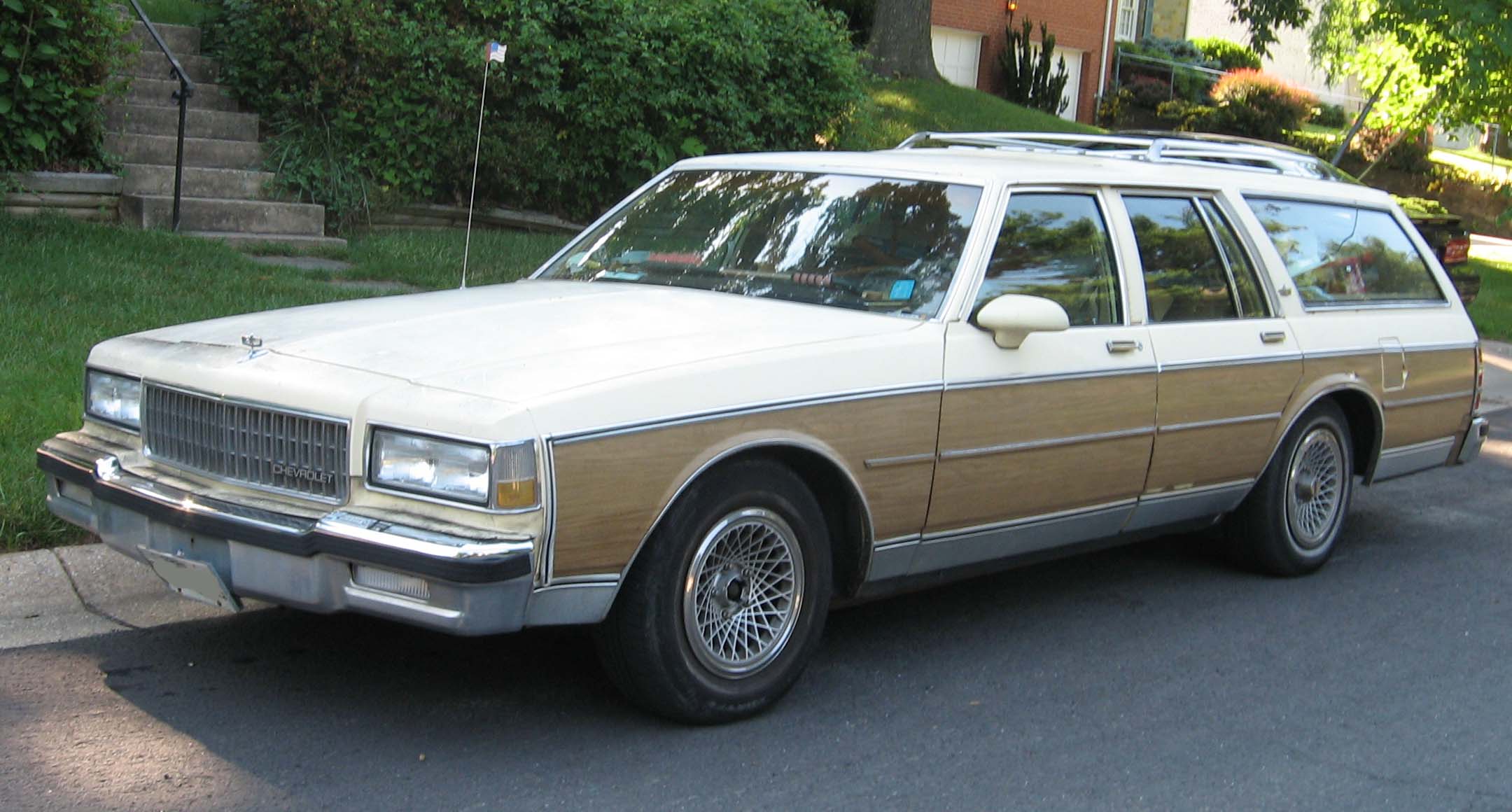 Chevrolet Caprice Wagon: 1 фото