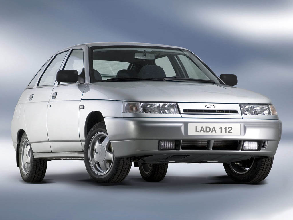 Lada 112: 3 фото