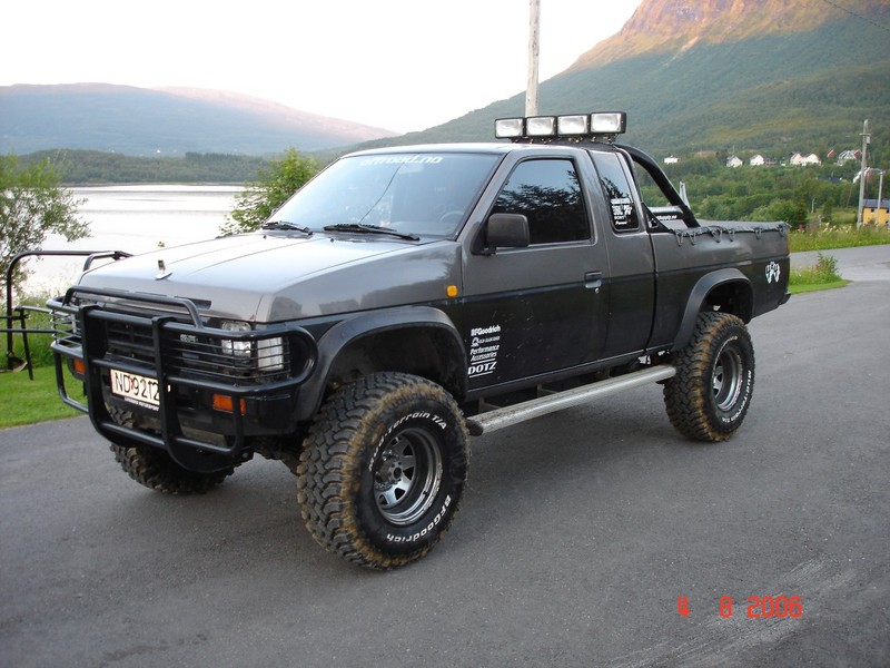 Nissan King Cab: 3 фото