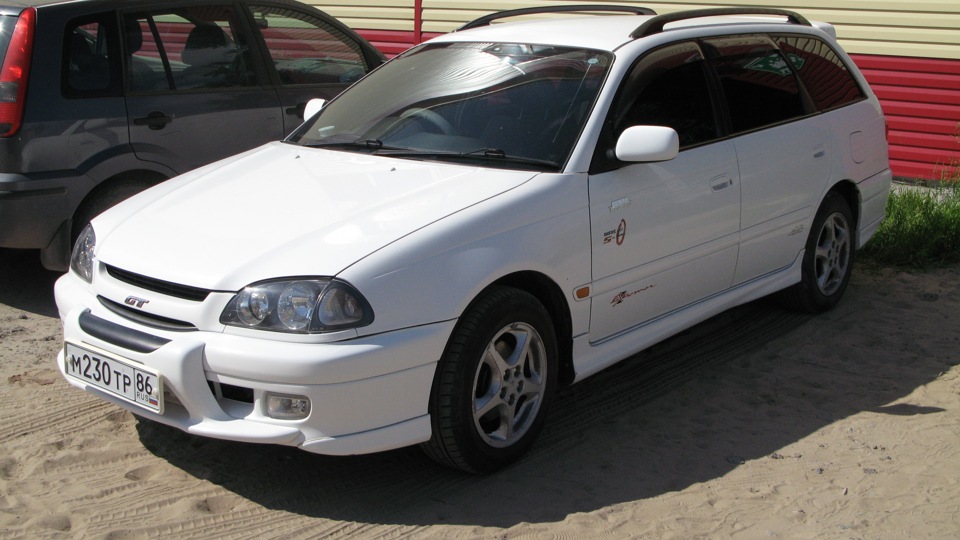 Toyota Caldina: 10 фото