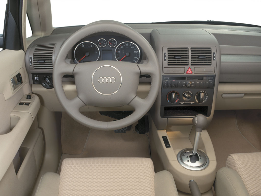 Audi A2: 11 фото