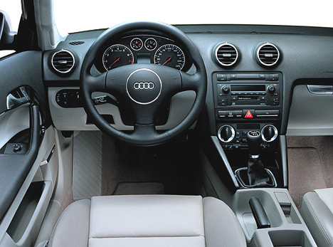 Audi A3 8P: 9 фото