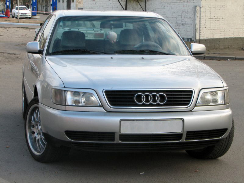 Audi A6 C4: 2 фото