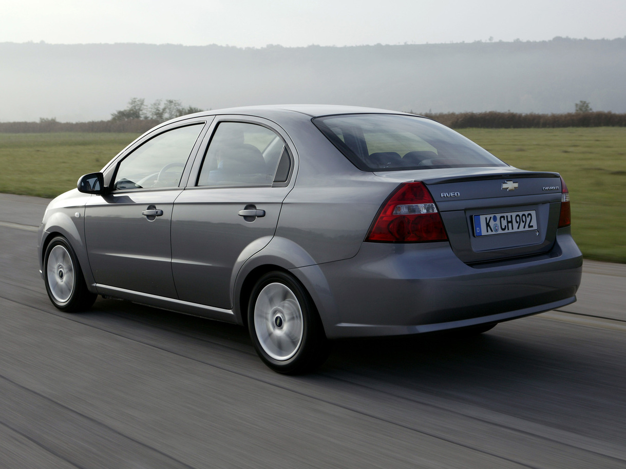 Chevrolet Aveo I: 8 фото