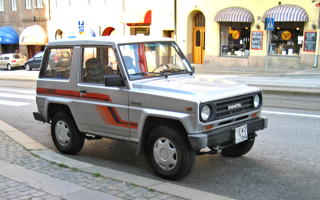 Daihatsu Rocky: 3 фото