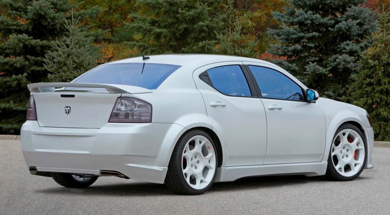 Dodge Avenger: 12 фото