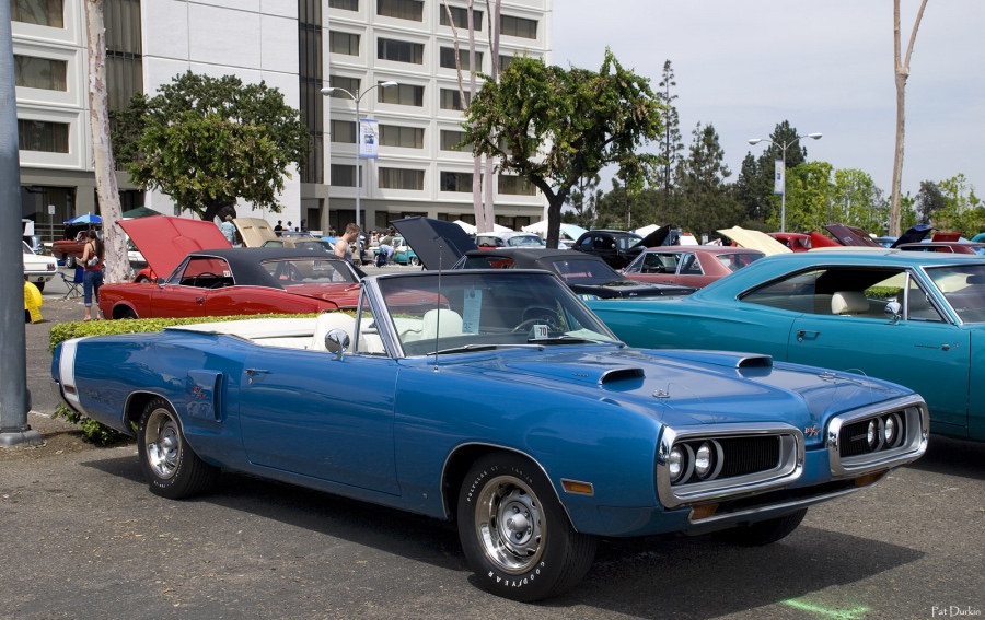 Dodge Coronet: 8 фото