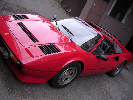 Ferrari 208: 6 фото