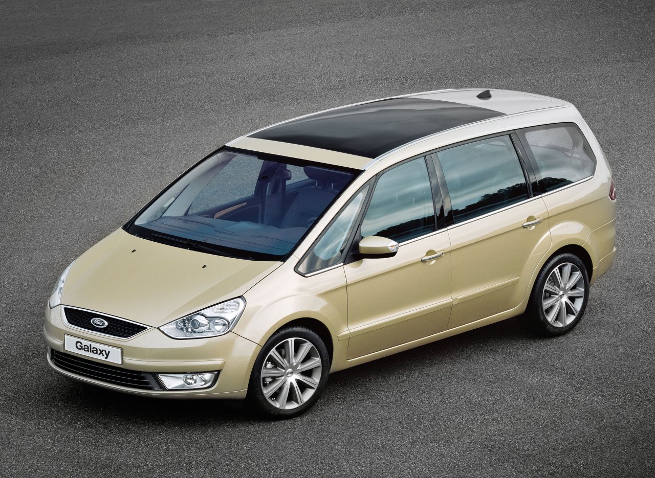 Ford Galaxy: 4 фото