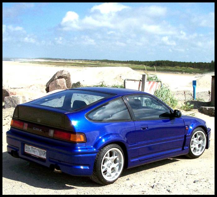 Honda CRX: 4 фото