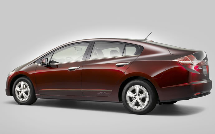 Honda FCX Clarity: 7 фото