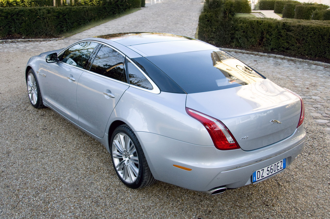 Jaguar XJ IV: 8 фото