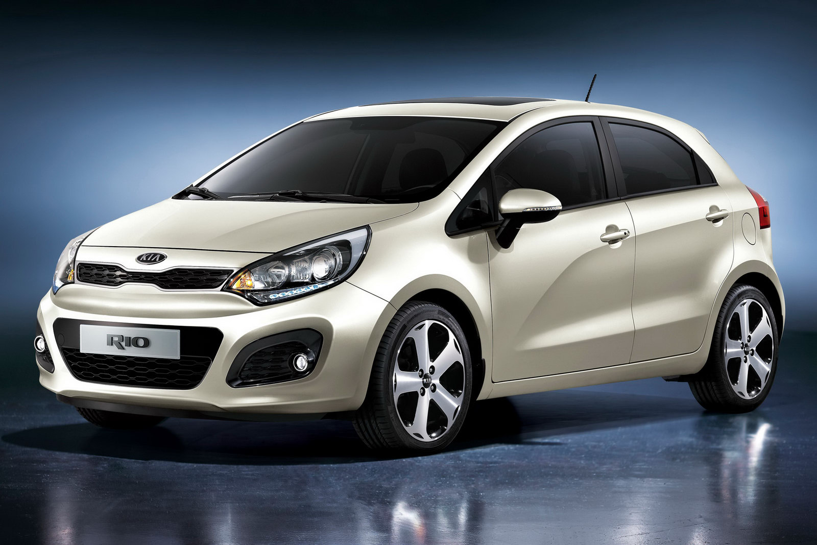 Kia Rio I: 11 фото