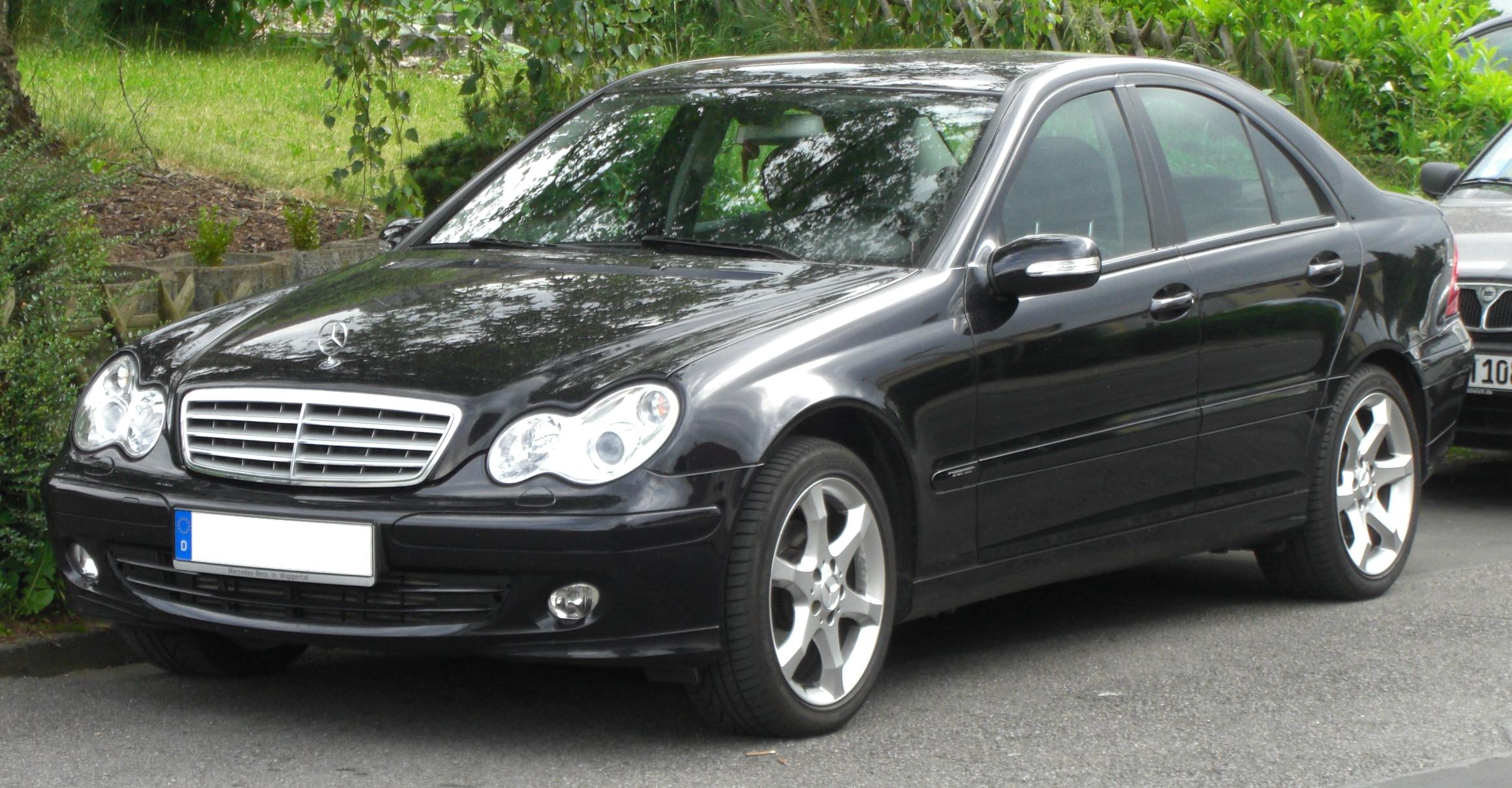 Mercedes C-class W203: 6 фото