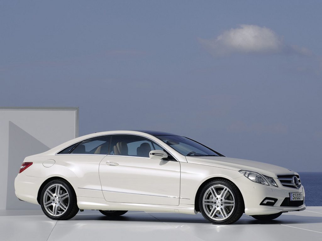 Mercedes E-class Coupe: 7 фото