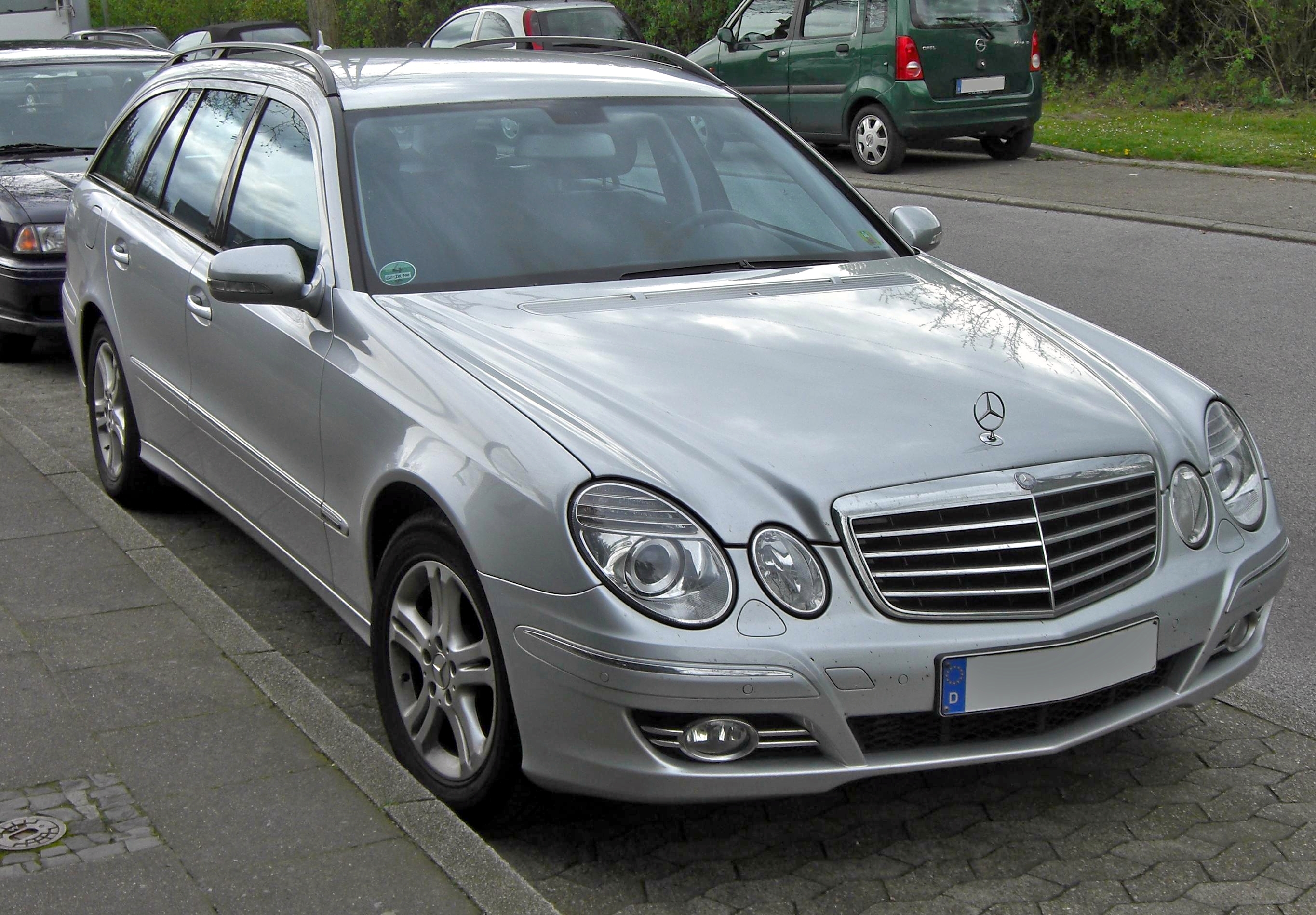 Mercedes E-class S211: 10 фото