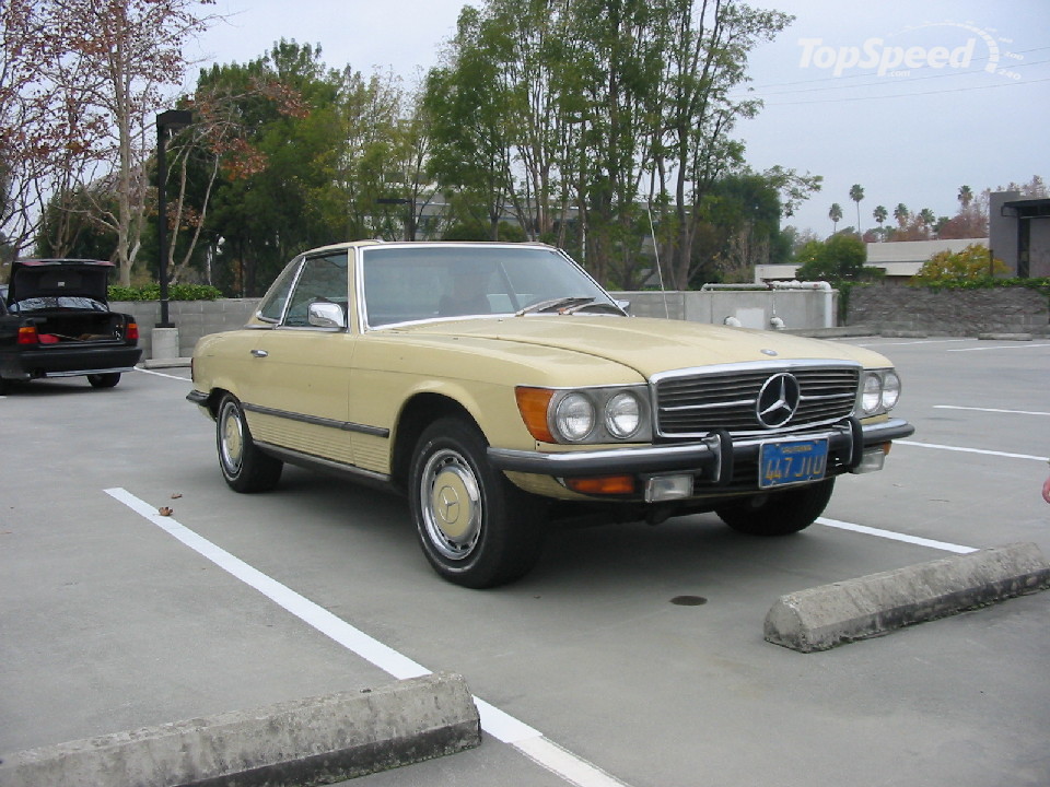 Mercedes SL-class R107: 8 фото