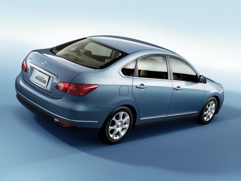 Nissan Bluebird Sylphy: 5 фото