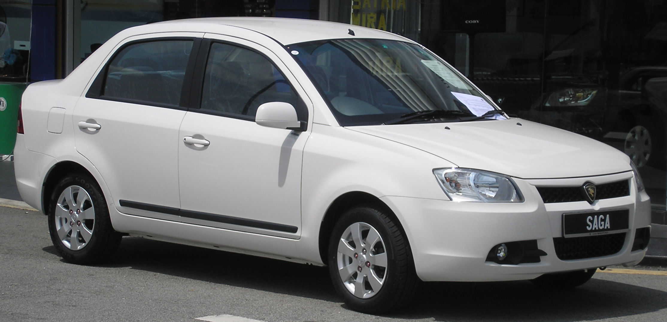 Proton Saga: 5 фото