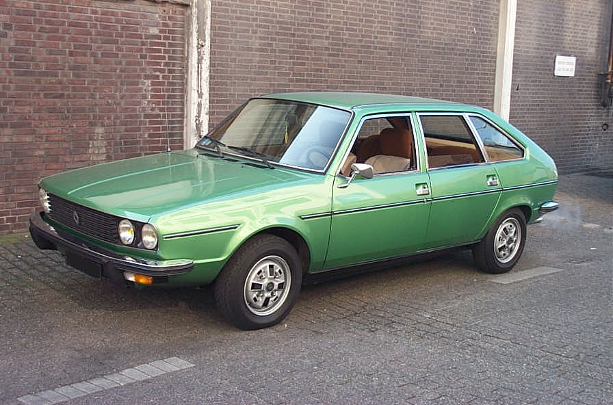 Renault 30: 2 фото