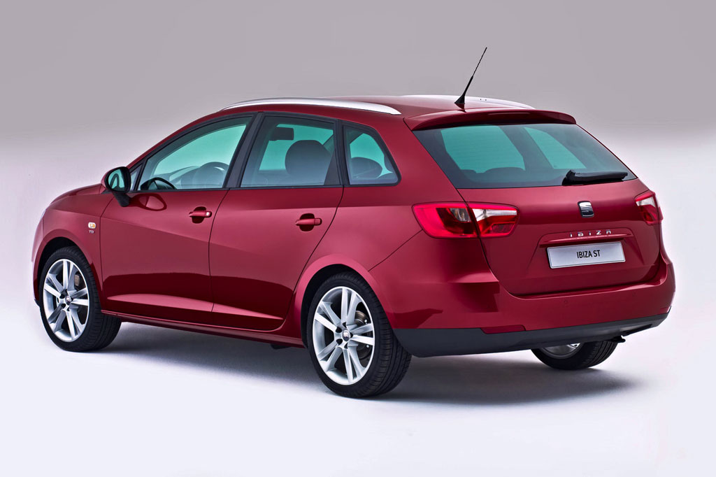 SEAT Ibiza ST: 3 фото