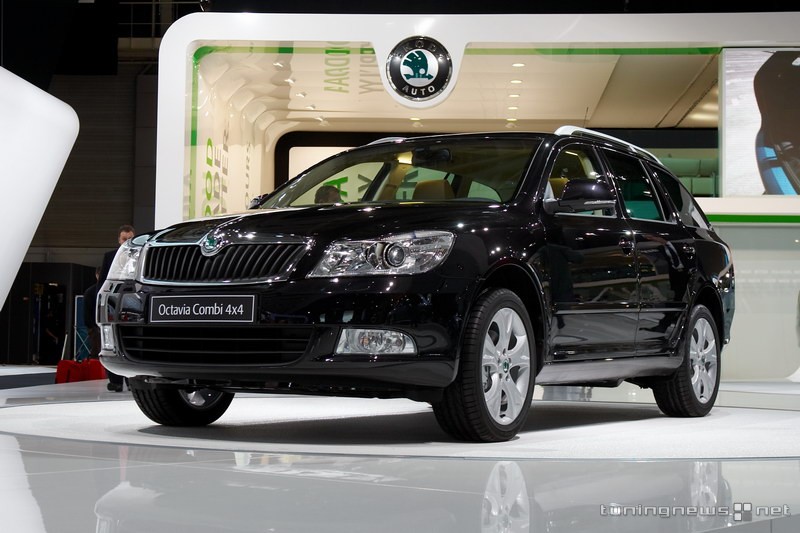 Skoda Octavia Combi: 9 фото