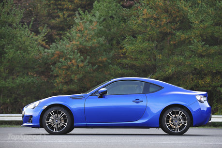 Subaru BRZ: 3 фото