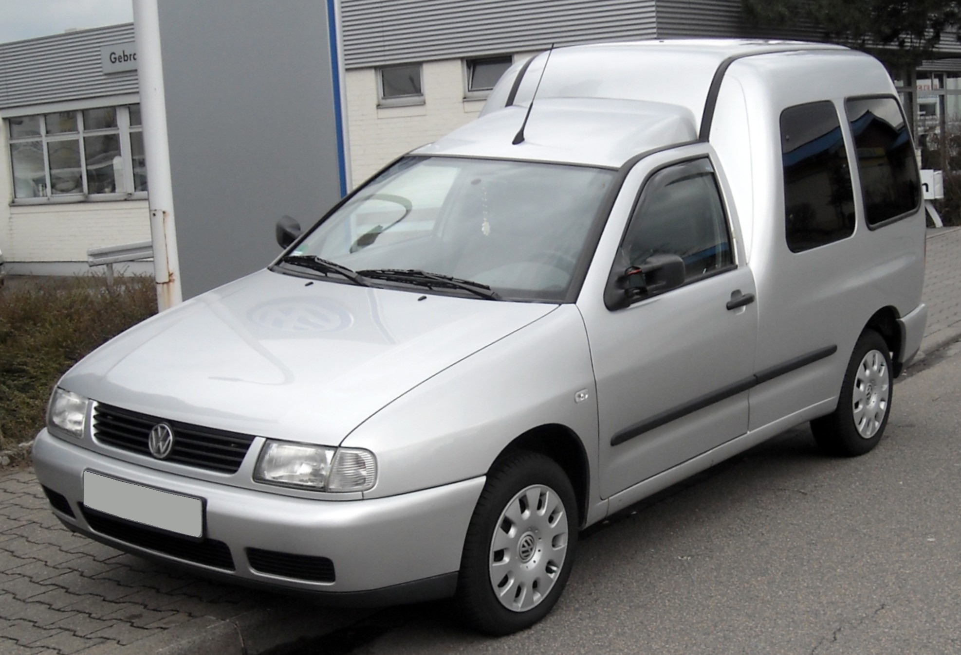 Volkswagen Caddy II: 3 фото