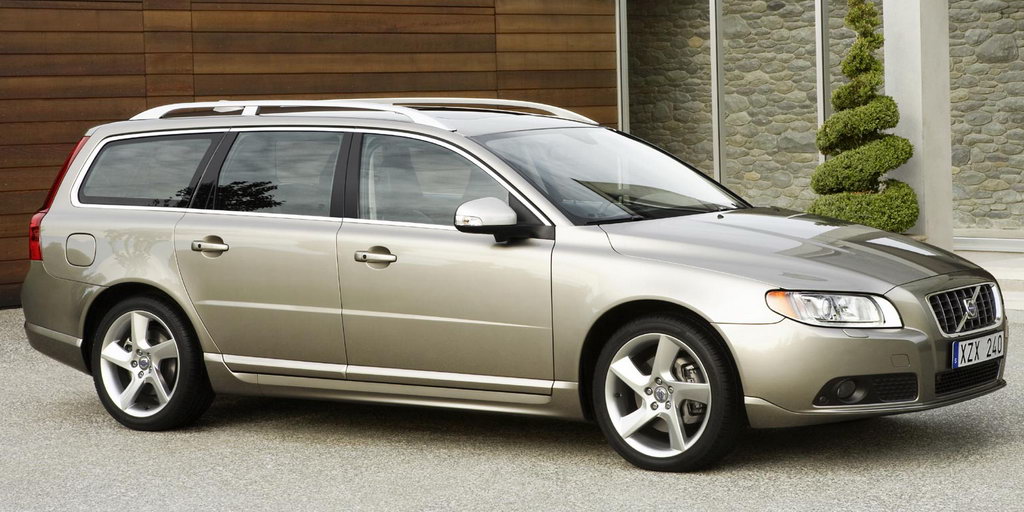 Volvo V70 I: 10 фото